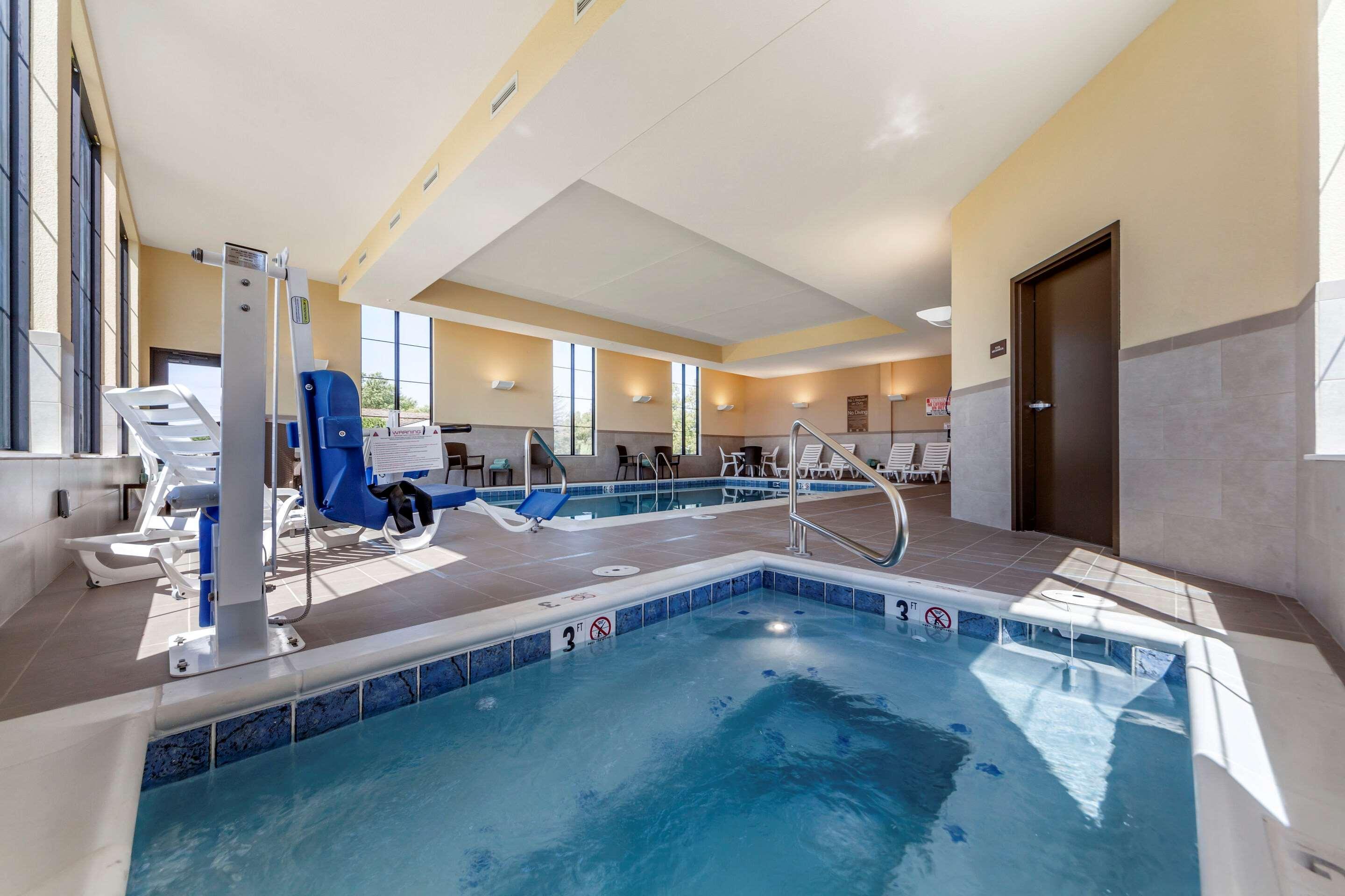 Comfort Suites Grand Island Ngoại thất bức ảnh
